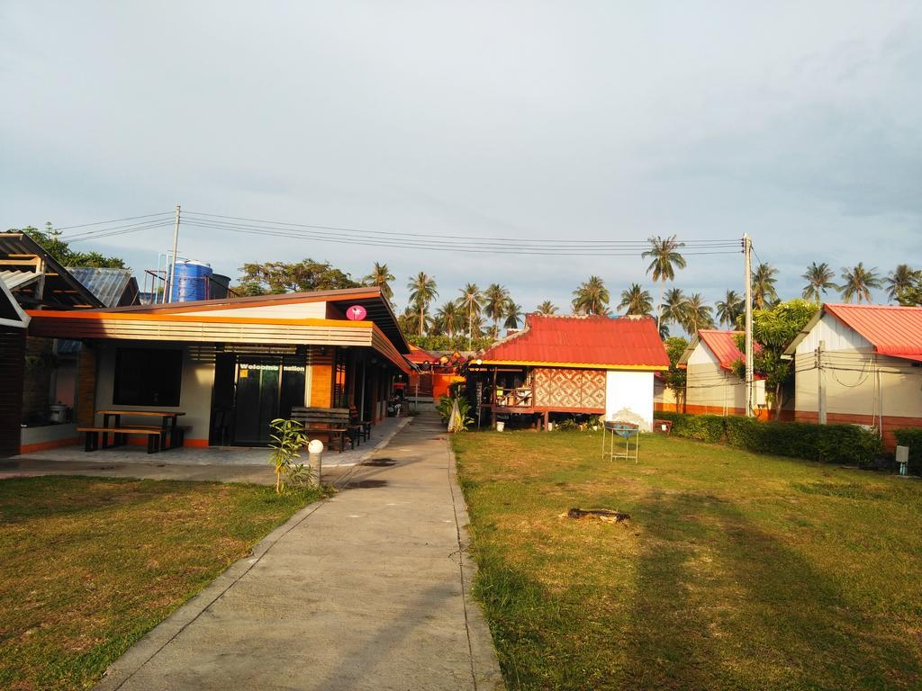 Phi Phi Coralbay Hotel Bagian luar foto