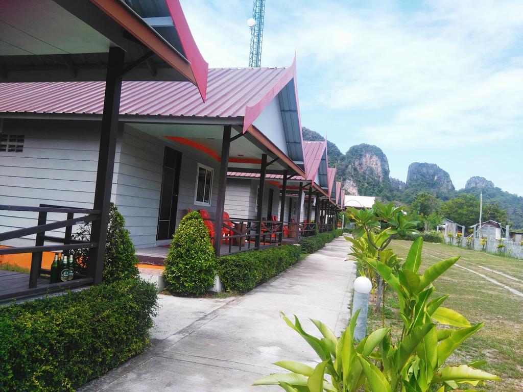 Phi Phi Coralbay Hotel Bagian luar foto