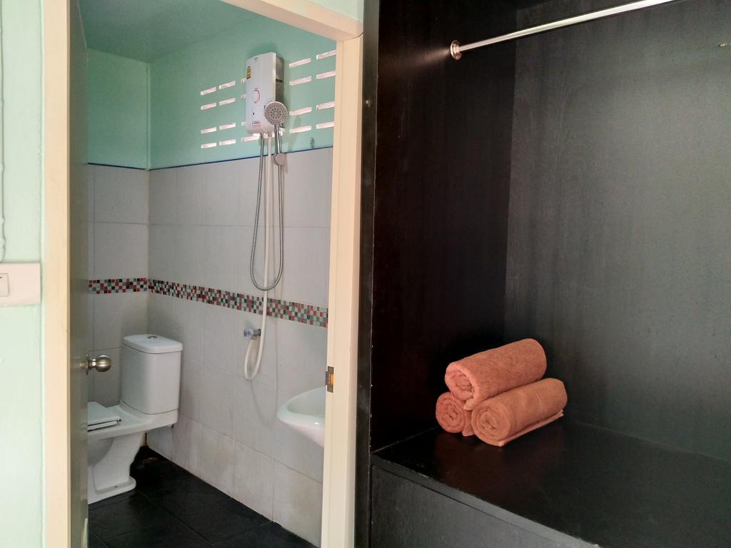 Phi Phi Coralbay Hotel Bagian luar foto